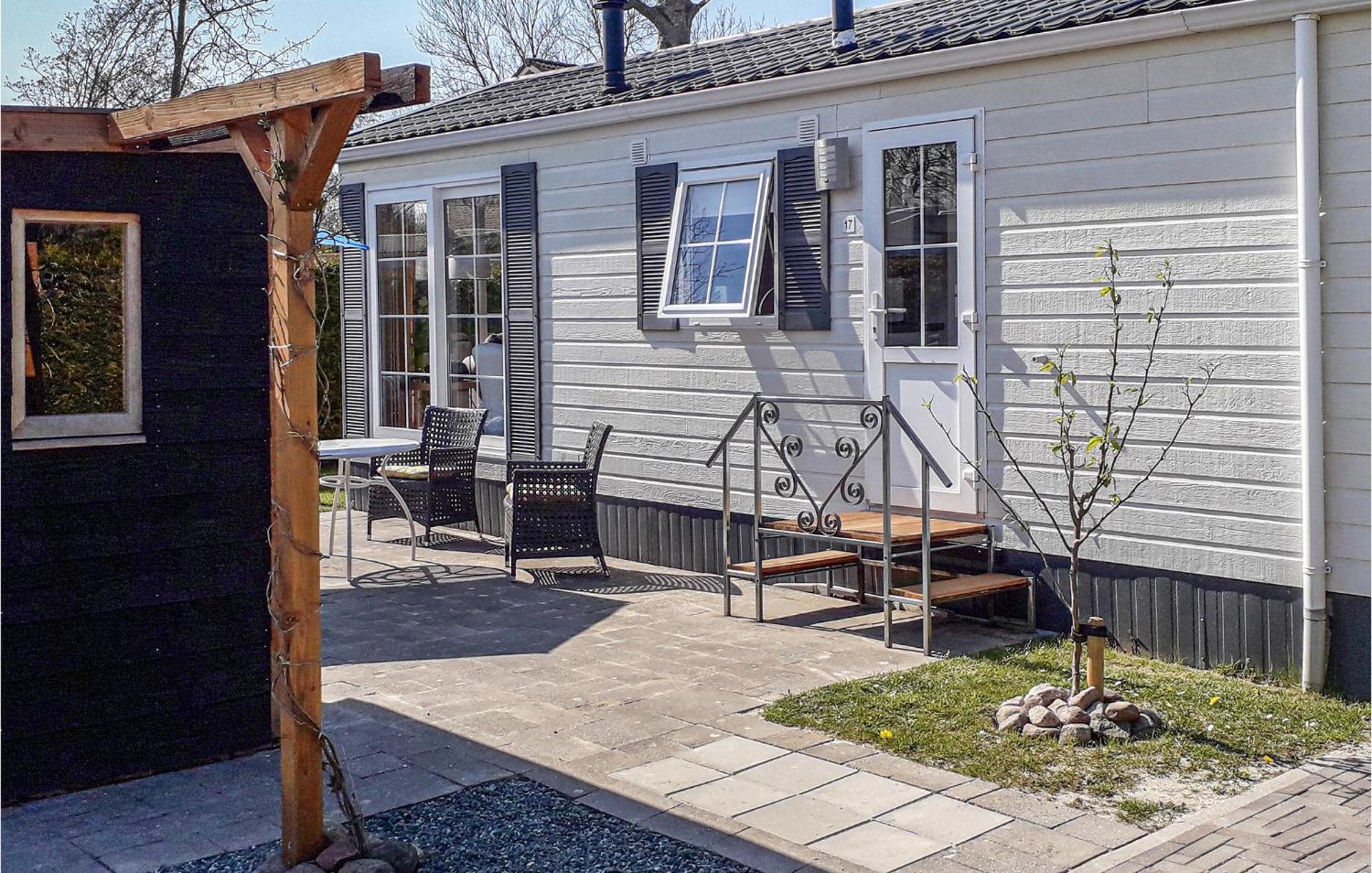 Lovely Home In Tzummarum With Wifi Luaran gambar