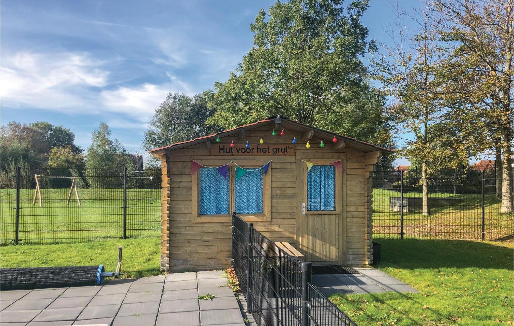 Lovely Home In Tzummarum With Wifi Luaran gambar